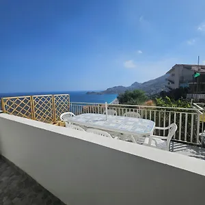 Casa Vacanze Donna Yuliya Letojanni